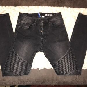 H&M- Black Distressed Motto Jeans